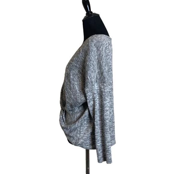 Love Cameron gray front twist knot plunge neck sweater size M - Picture 5 of 6